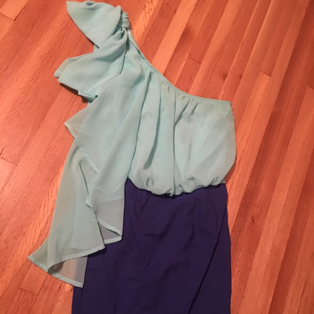 One shoulder blue dress